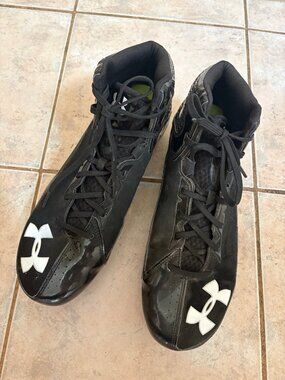 Under Armour High-Top Football Cleats - Size 13 - Like New